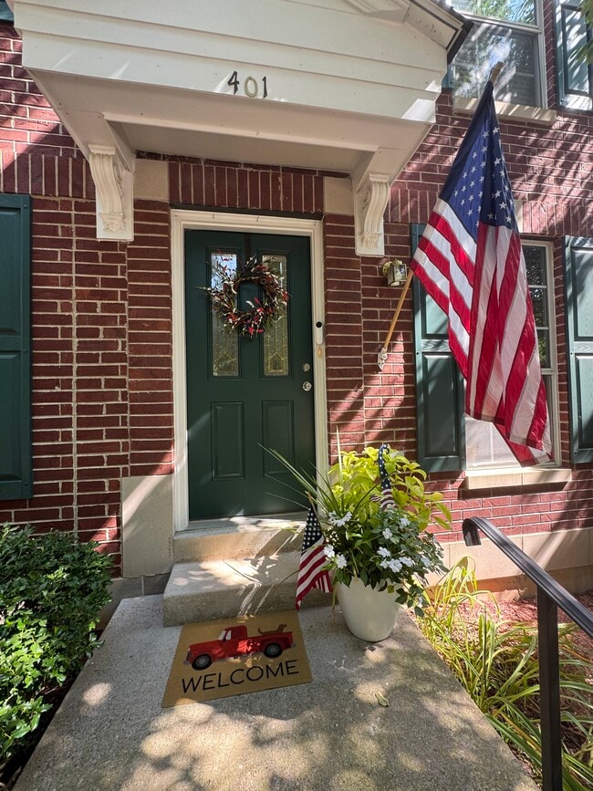 property at 401 Heritage Commons Cir
