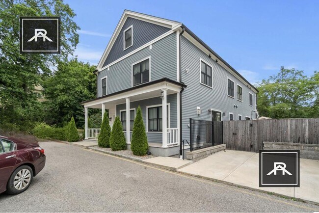 219 Lake St in Boston, MA - Building Photo - Building Photo