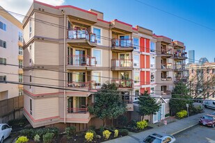 Mezzo Condominium in Seattle, WA - Building Photo