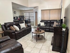 114 Sun Ray Loop in Laredo, TX - Building Photo - Building Photo