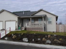 312 G St SW in Tumwater, WA - Building Photo