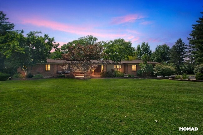 139 Ladue Oaks Dr in Creve Coeur, MO - Building Photo - Building Photo