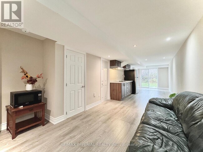 57 Collin Ct in Richmond Hill, ON - Building Photo - Building Photo