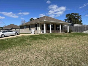 5892 Pendleton Ct in Gulf Breeze, FL - Building Photo - Building Photo