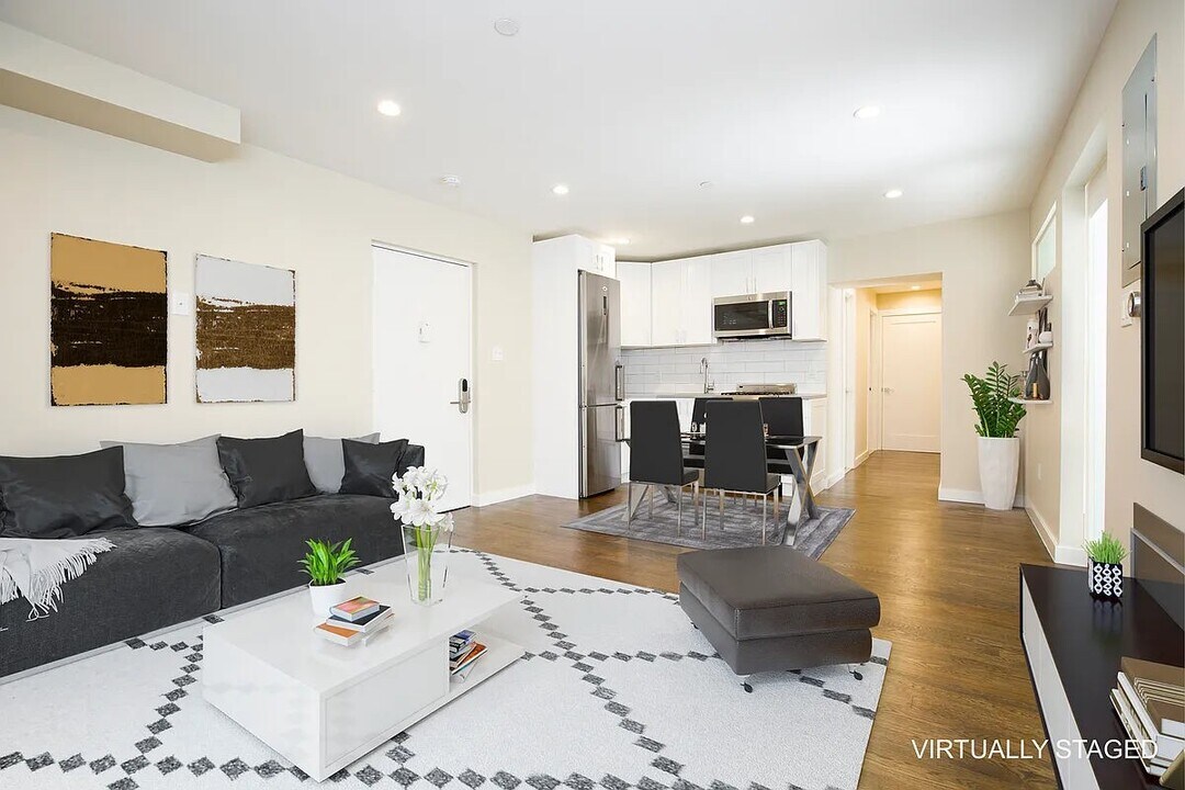 99 Suffolk St in New York, NY - Building Photo
