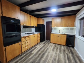 1021 Forson Rd in Mckinleyville, CA - Building Photo - Building Photo