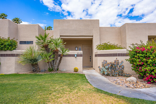 28409 Taos Ct in Cathedral City, CA - Foto de edificio - Building Photo