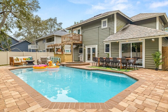 7573 Harborview Way in Seminole, FL - Building Photo - Building Photo