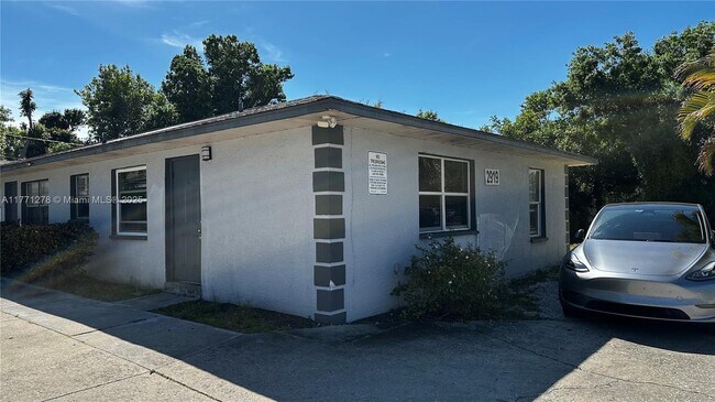 property at 2919 Jackson St
