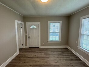 210 E 5th Ave in Gastonia, NC - Building Photo - Building Photo