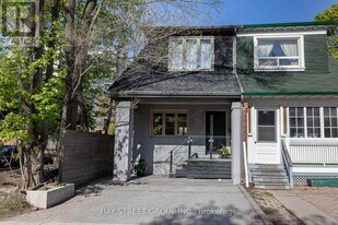 173 Duplex Ave in Toronto, ON - Building Photo