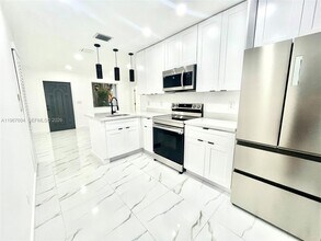 1409 NE 151st Terrace in North Miami Beach, FL - Building Photo - Building Photo