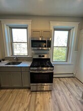 104 Bristol Rd, Unit #1 in Somerville, MA - Building Photo - Building Photo