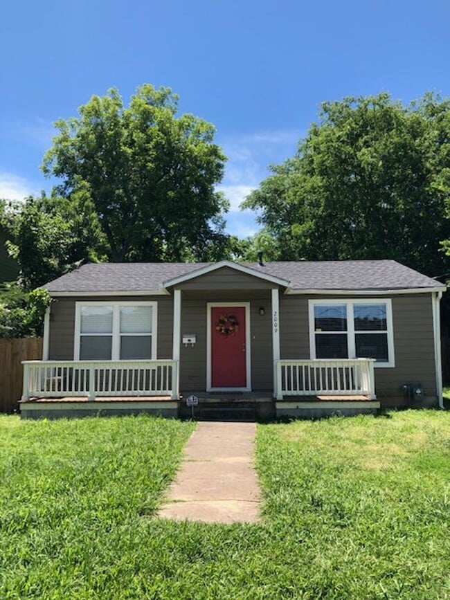 property at 2009 S 7th St