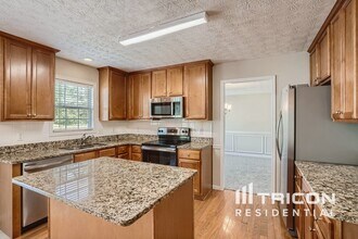 1230 Webb Farm Ln in Loganville, GA - Building Photo - Building Photo