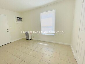 2133 W Columbia St in Long Beach, CA - Building Photo - Building Photo