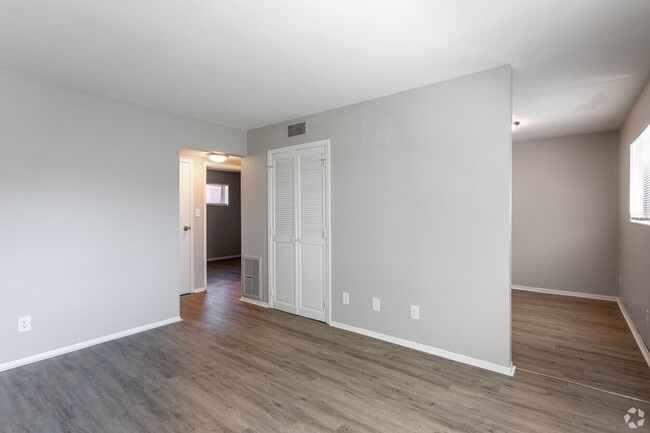 Pine Ridge Apartments