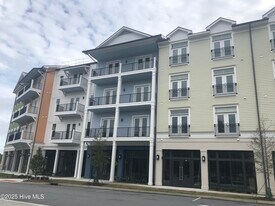 204 Arcadian Row in Wilmington, NC - Building Photo