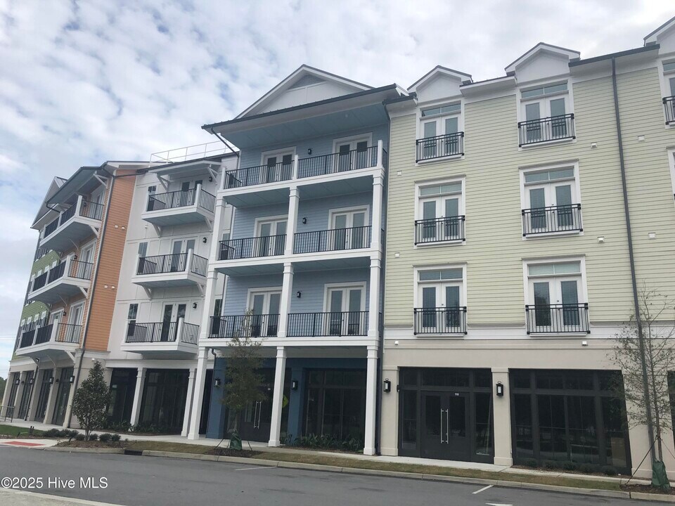 204 Arcadian Row in Wilmington, NC - Building Photo