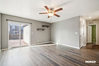 47326 Iris Ave in Bennett, CO - Foto de edificio - Building Photo
