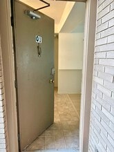 6770 Chaffee Ct in Brecksville, OH - Foto de edificio - Building Photo