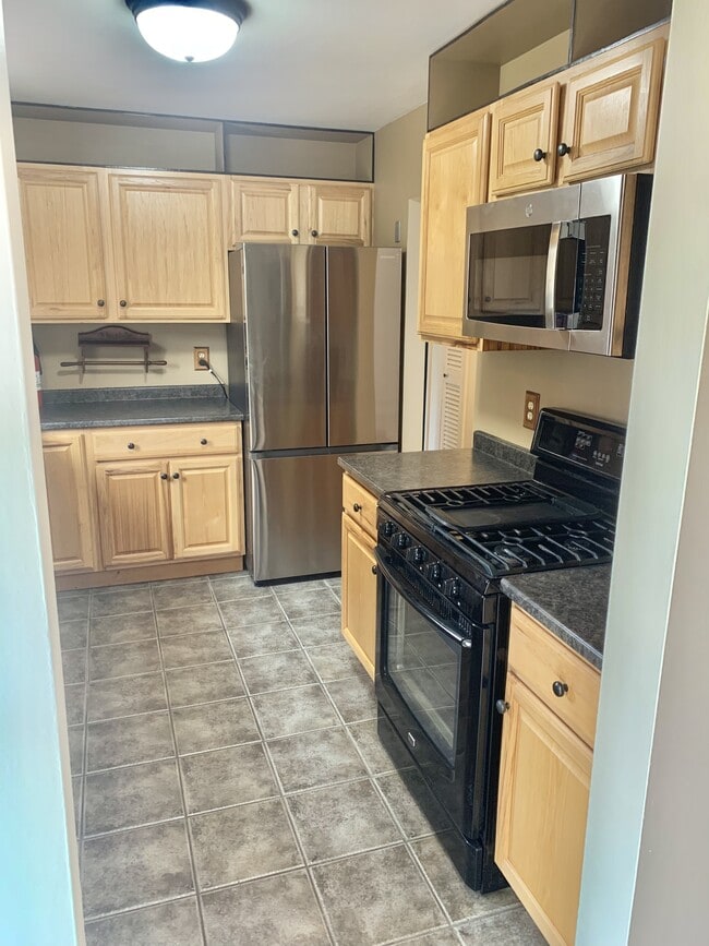 246 Howard St in Bangor, ME - Building Photo - Building Photo
