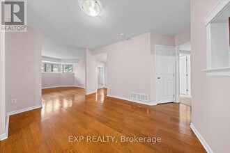 80 Briargate Private in Ottawa, ON - Building Photo - Building Photo
