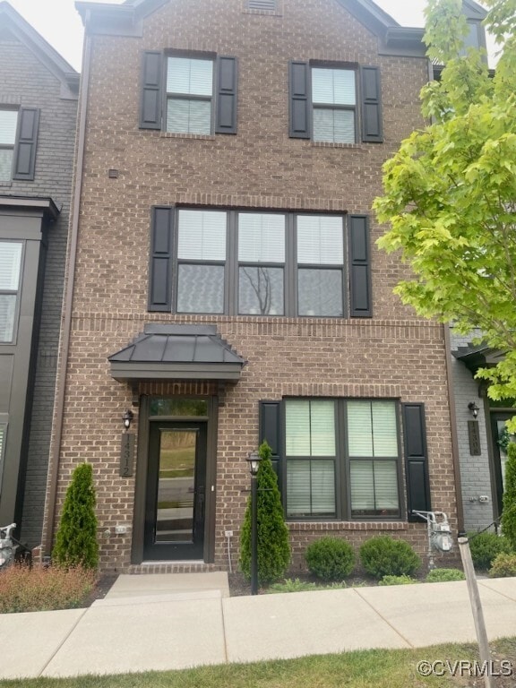 property at 14312 Altavista Blvd