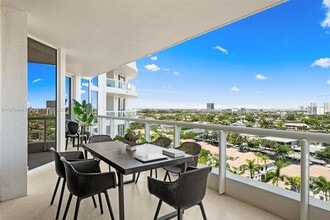 21200 Point Pl in Aventura, FL - Building Photo - Building Photo