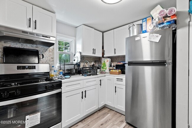 property at 912 Sunset Ave