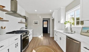 713 W 118th St in Los Angeles, CA - Building Photo - Building Photo