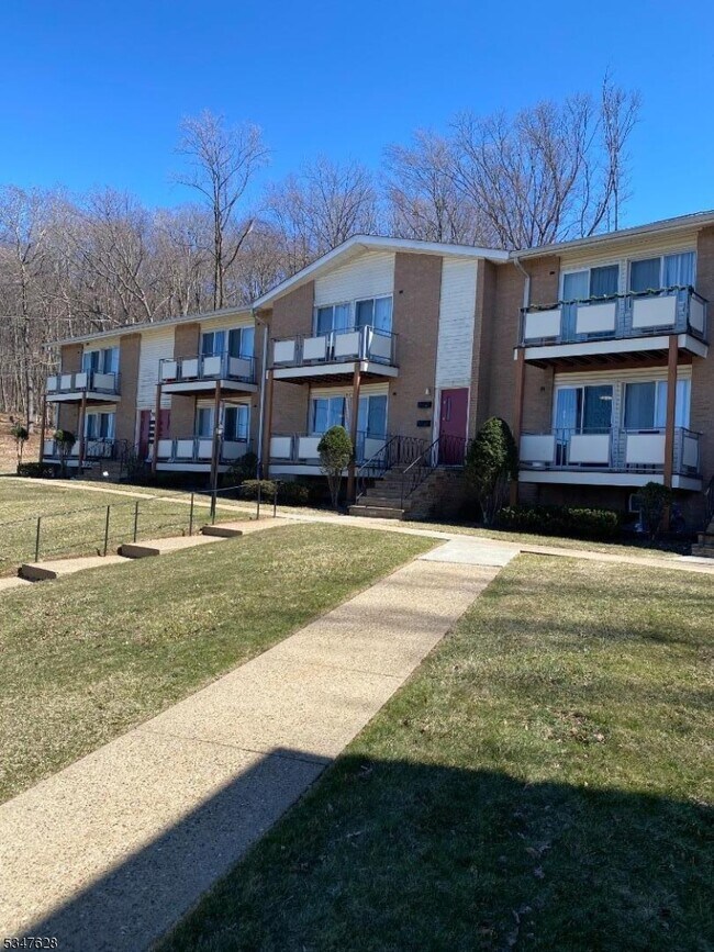156 US-46 in Rockaway, NJ - Building Photo - Building Photo