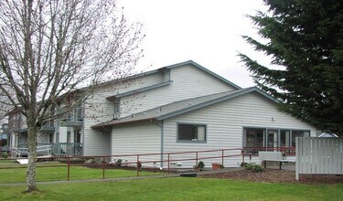 208 Central Ave in South Bend, WA - Building Photo - Building Photo