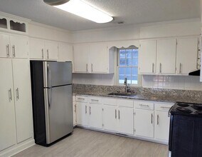 15 N Fisher St in Raleigh, NC - Building Photo - Building Photo