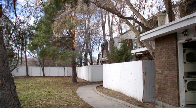 Hidden Grove Apartments in Salt Lake City, UT - Building Photo - Building Photo