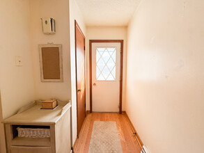 902 Union St W in Detroit Lakes, MN - Building Photo - Interior Photo