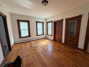 110 Estey St in Brattleboro, VT - Building Photo - Building Photo