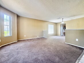 305 Sterling Lake Dr in Ocoee, FL - Building Photo - Building Photo