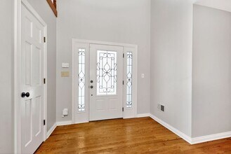 9608 Copley Dr in Indianapolis, IN - Foto de edificio - Building Photo