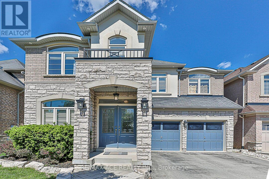 3206 Sorrento Crescent in Burlington, ON - Building Photo