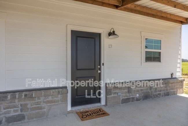 16374 County Rd 4100 in Lindale, TX - Foto de edificio - Building Photo