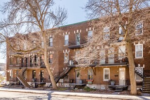 5312 Decelles Av in Montréal, QC - Building Photo