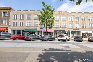 347 Greenwich Ave in Greenwich, CT - Building Photo