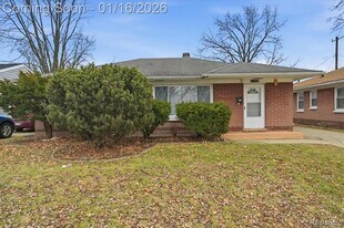 1198 E Hudson Ave in Madison Heights, MI - Building Photo