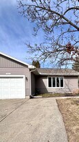 3420 Parkwood Dr in DeWitt, MI - Building Photo