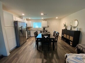 3522 Bayou Way in Sacramento, CA - Building Photo - Building Photo