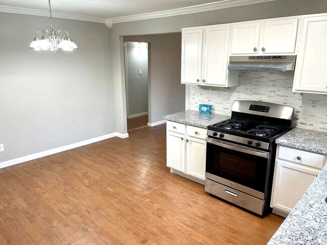 1403 Ash St in Baytown, TX - Building Photo - Building Photo