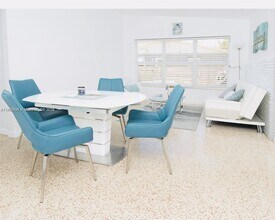1236 NE 109th St in Miami, FL - Foto de edificio - Building Photo
