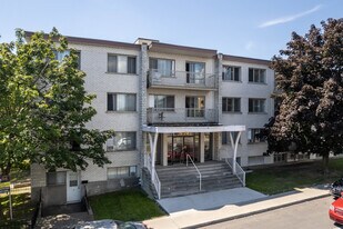 8449 David-Boyer Rue in Montréal, QC - Building Photo