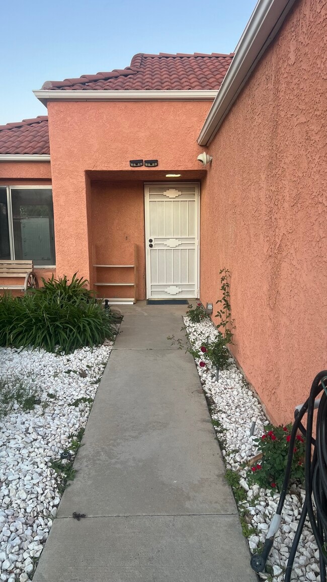 38238 La Loma Ave in Palmdale, CA - Building Photo - Building Photo